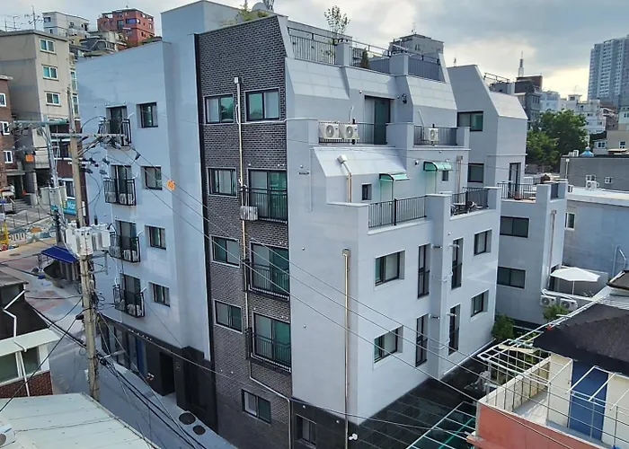 Villa In Seoul, 3 Min To Station, New Apt, 3 Air Conditioners, Elevator, Rooftop, Quiet & Cozy