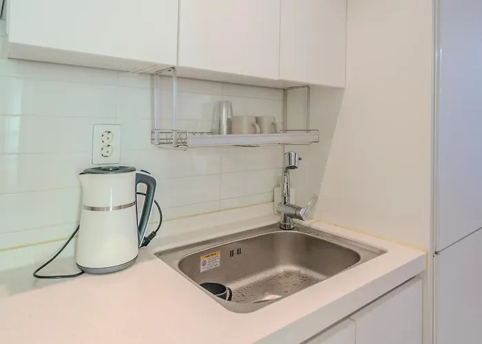 Pousada In Seoul, 3 Min To Station, New Apt, 3 Air Conditioners, Elevator, Rooftop, Quiet & Cozy