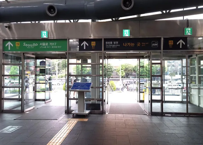 In Seoul, 3 Min To Station, New Apt, 3 Air Conditioners, Elevator, Rooftop, Quiet & Cozy Seoul