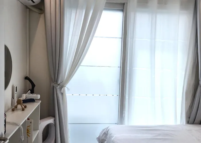 In Seoul, 3 Min To Station, New Apt, 3 Air Conditioners, Elevator, Rooftop, Quiet & Cozy Seul